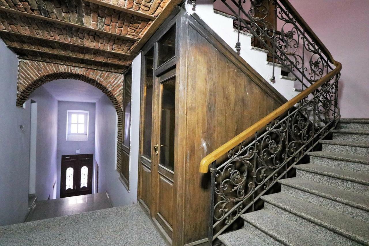Rustaveli Downtown Aparthotel Тбілісі Екстер'єр фото